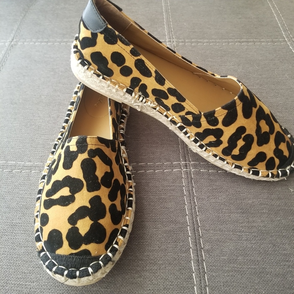 NEW Qupid Animal Print Espadrille Flats - Picture 4 of 8